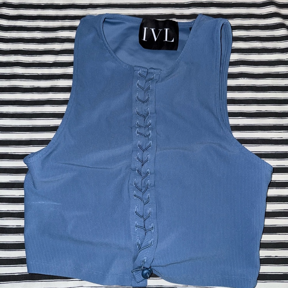 Blue Sleeveless Fitted Crop Top with Buttoned Detail